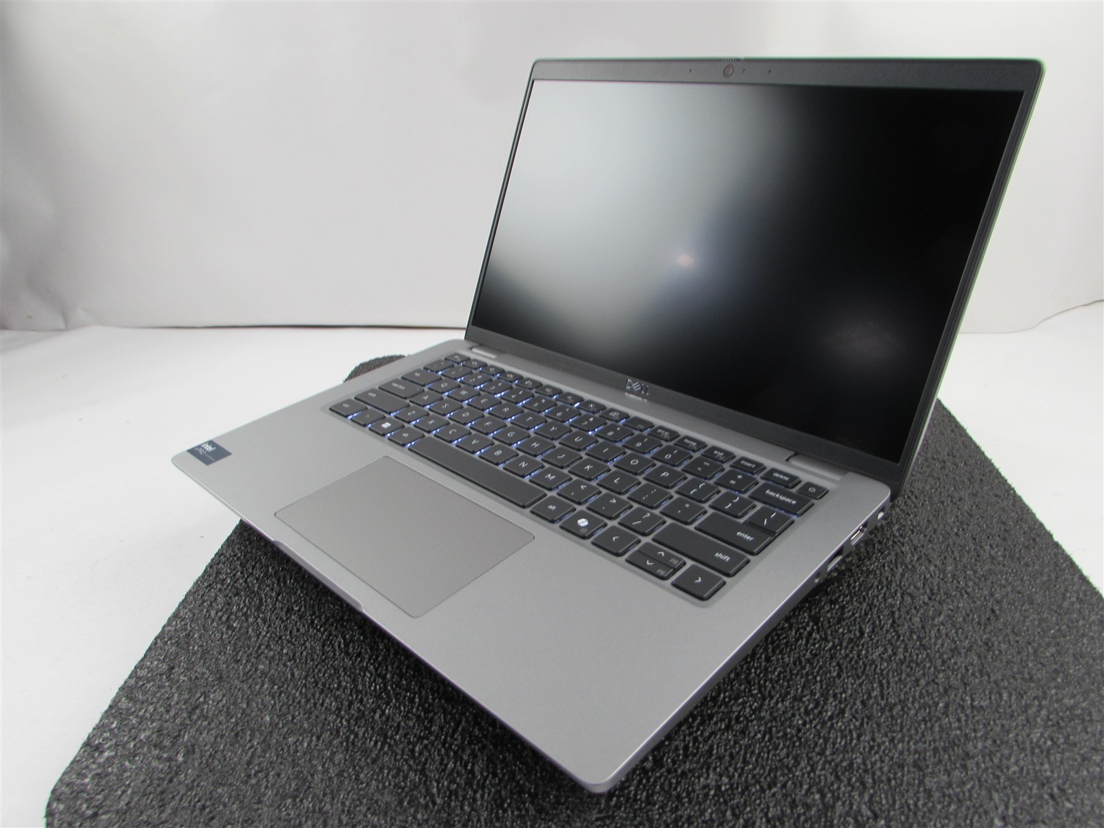DELL LATITUDE 5450 1920X1080 FHD CORE ULTRA 5 135U 512GB SSD NO RAM NO O.S