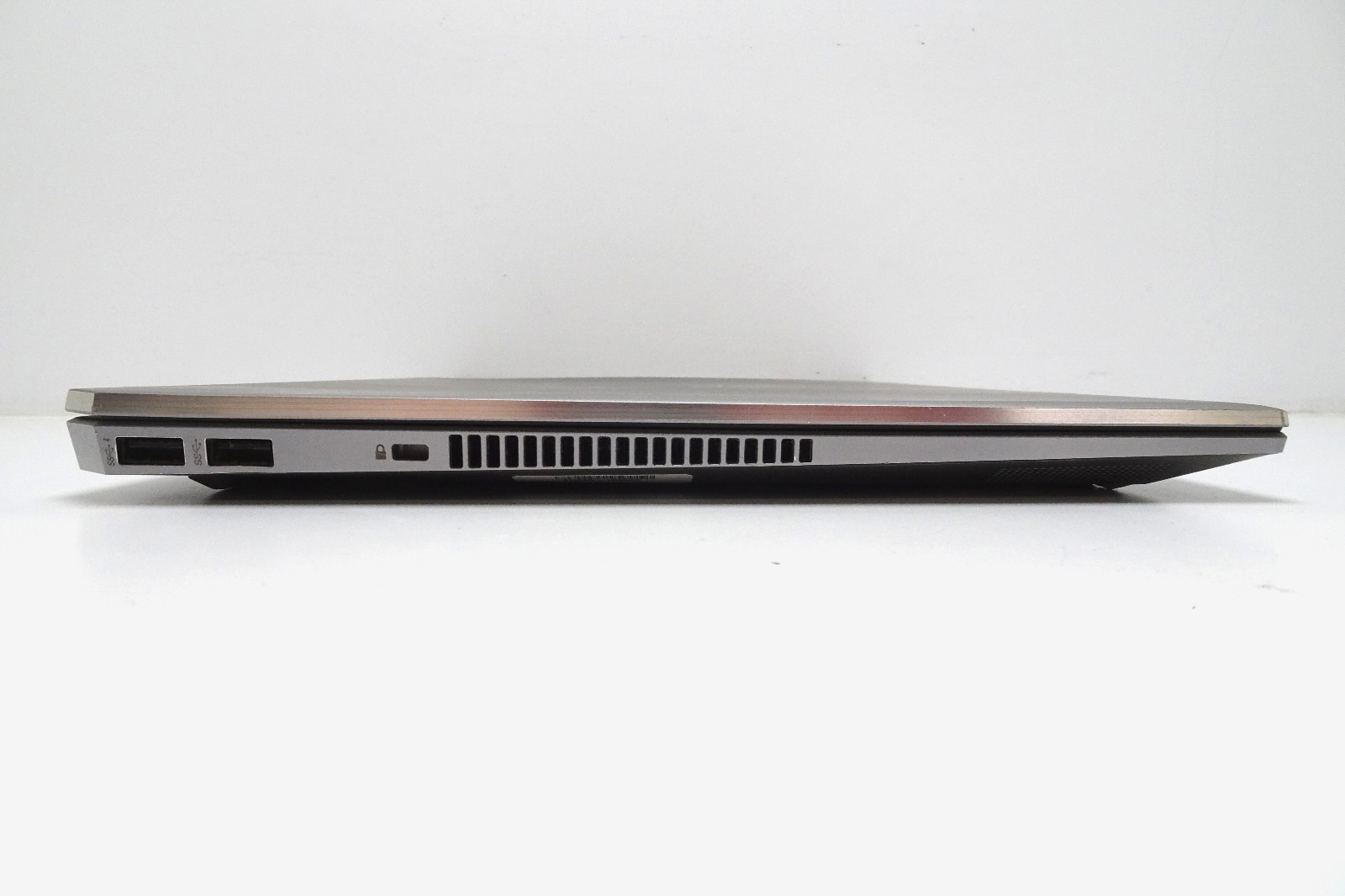 HP ZBook Studio G5 | Intel Xeon E-2176M | 16GB RAM | 512GB NVMe | LINUX | READ