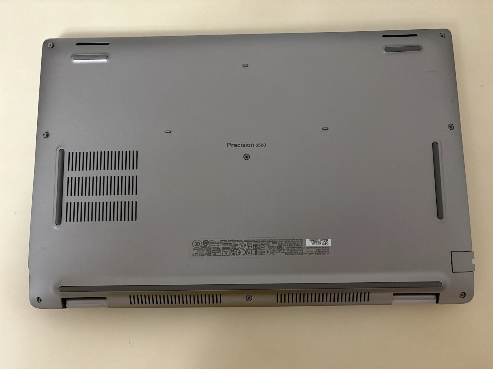 DELL PRECISION 3560 15.6″ i7-1185G7, **READ, NO RAM, NO SSD**