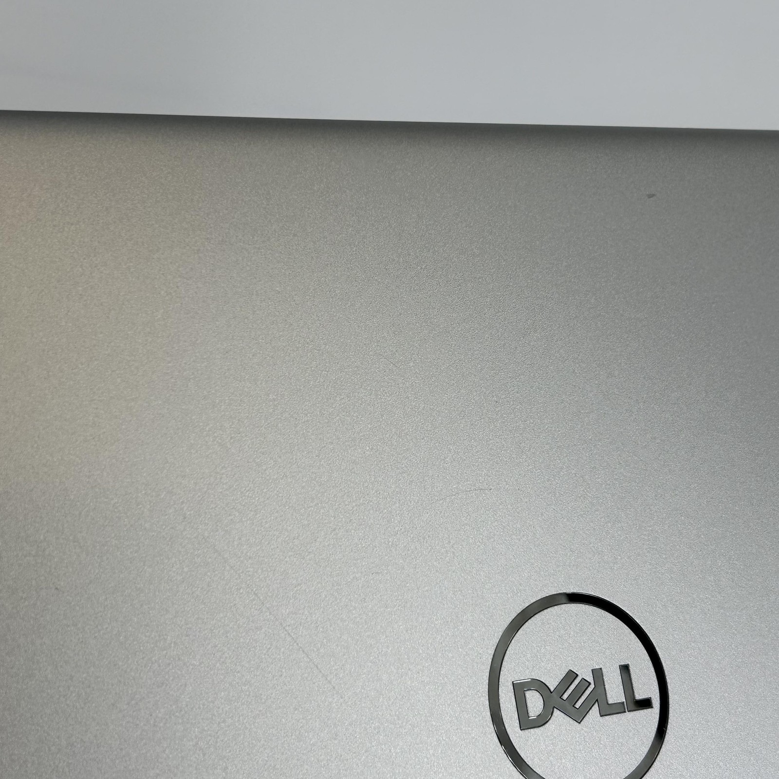 Dell Inspiron 5593 15.6 Silver FHD i7-1065G7 1.30GHz 16GB 512GB SSD Very Good