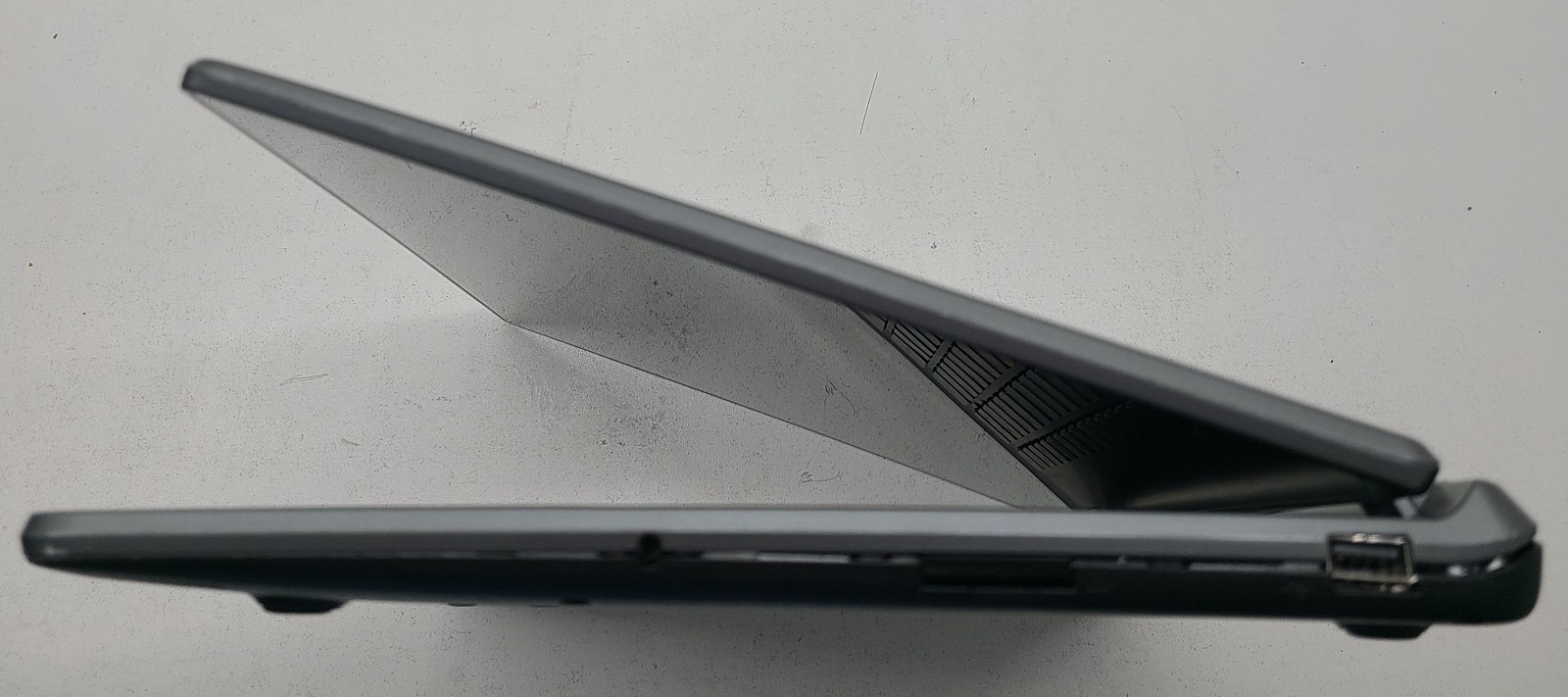 Acer Aspire V5-552P 15.6″ Laptop AMD A10-5757M 4GB RAM NO HD/OS (FL)