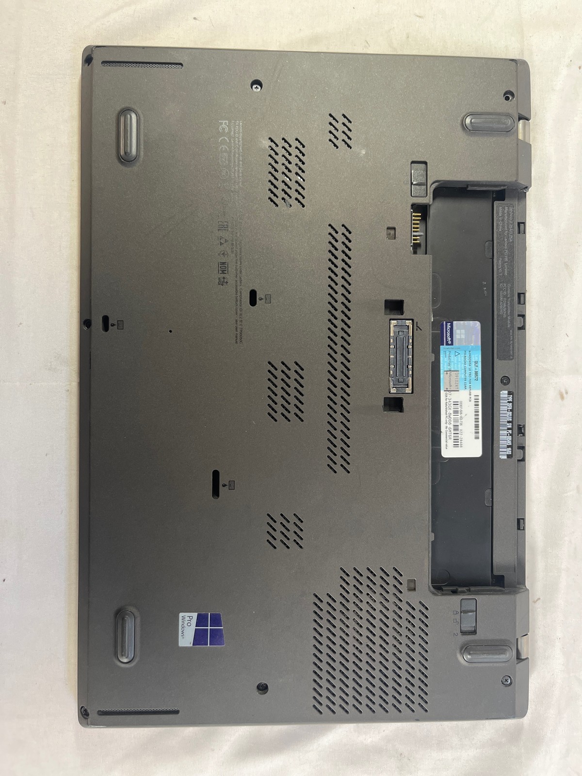 Lenovo ThinkPad T460 Intel Core i5-6300U None No Drive 14″ FOR PARTS/REPAIR