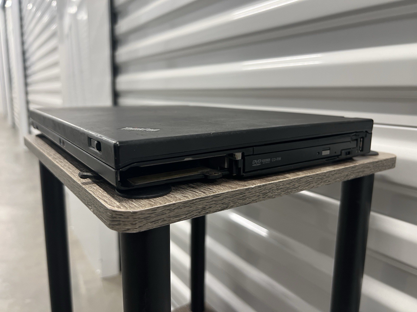 Lenovo ThinkPad T61 Intel Core 2 Duo T7300 2.00GHz No HDD – Parts AS IS