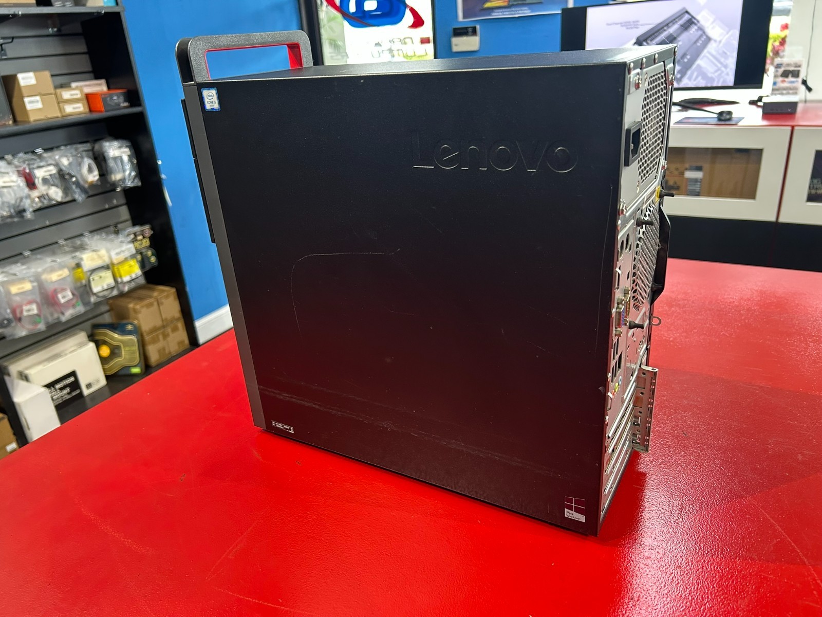 Lenovo ThinkCentre M700 SFF i5 8GB RAM 500GB HDD Desktop Powers On Windows 11