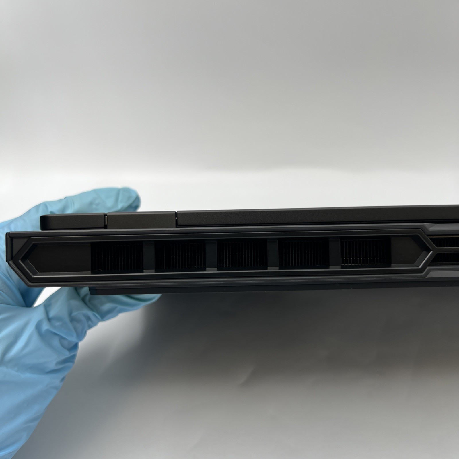Lenovo Legion Pro 5 16IAX10H 16″ Ultra 9 275HX 32GB 1TB SSD RTX 5070 – Used