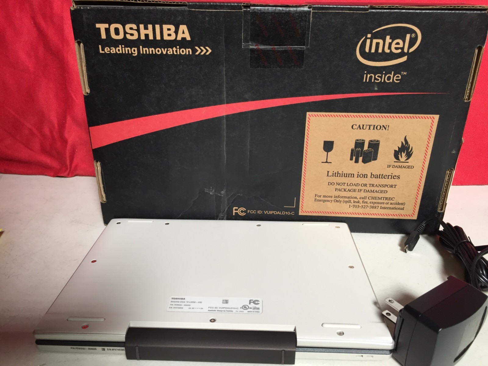 Toshiba Satellite Click 10LXOW 1.44GHz CPU 30GB HDD [ FOR PARTS OR NOT WORKING ]