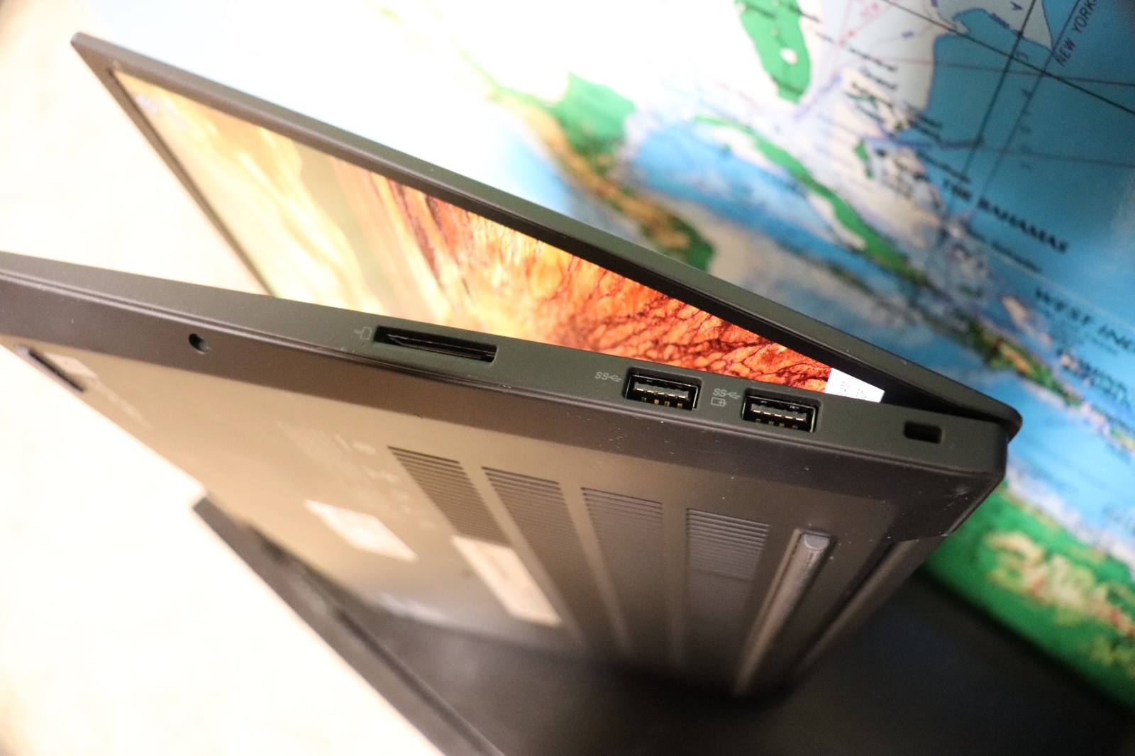 Lenovo Think Pad P1 Gen 6 16 OLED 2.6 GHz i9-13900H 32GB 1TB SSD RTX 2000 Ada