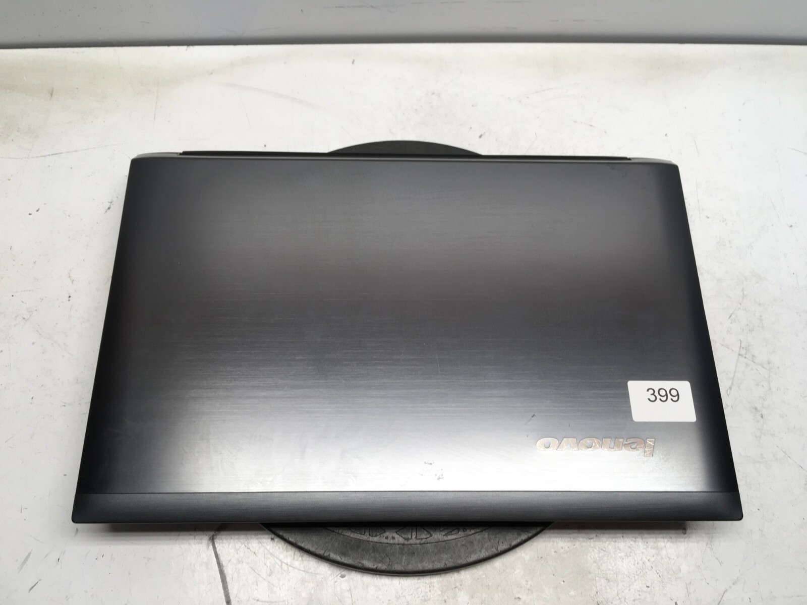 Lenovo V570 Intel i5-2430M 2.4GHz 6 GB NO HDD No Batt