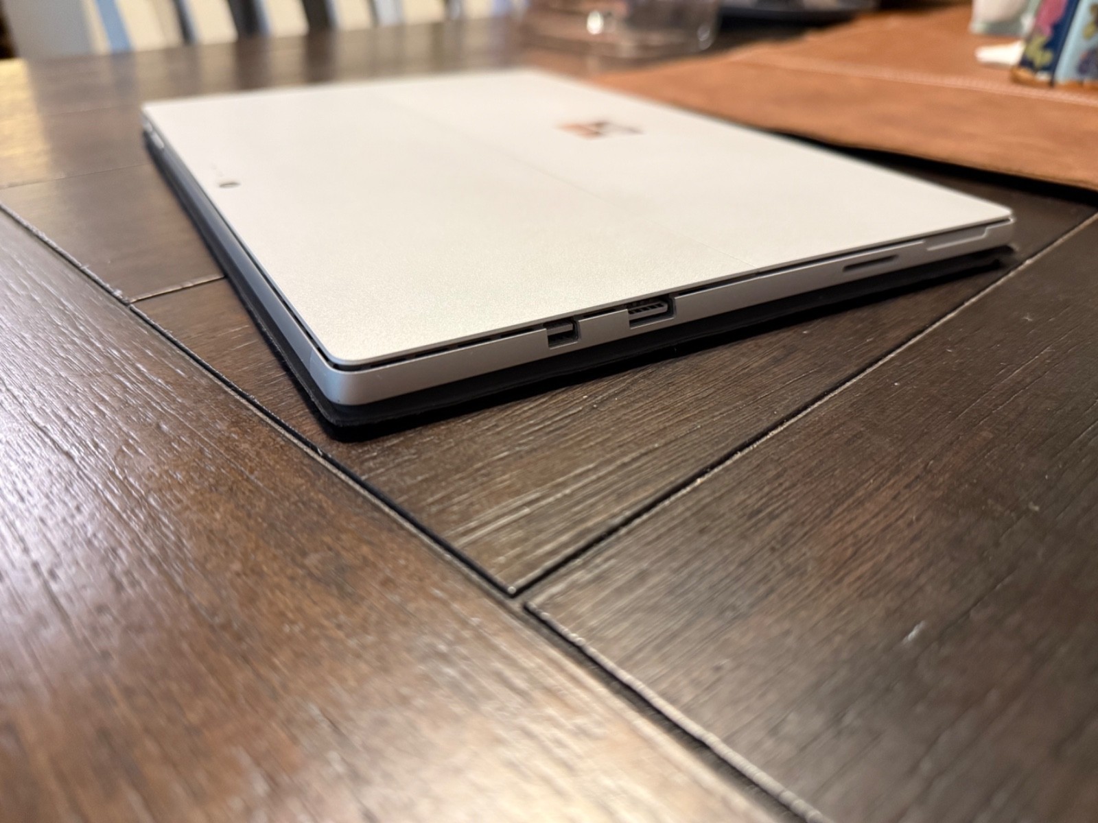 Microsoft Surface Pro 5 12.3″ 128GB SSD Intel Core M3 7th Generation 4gb RAM