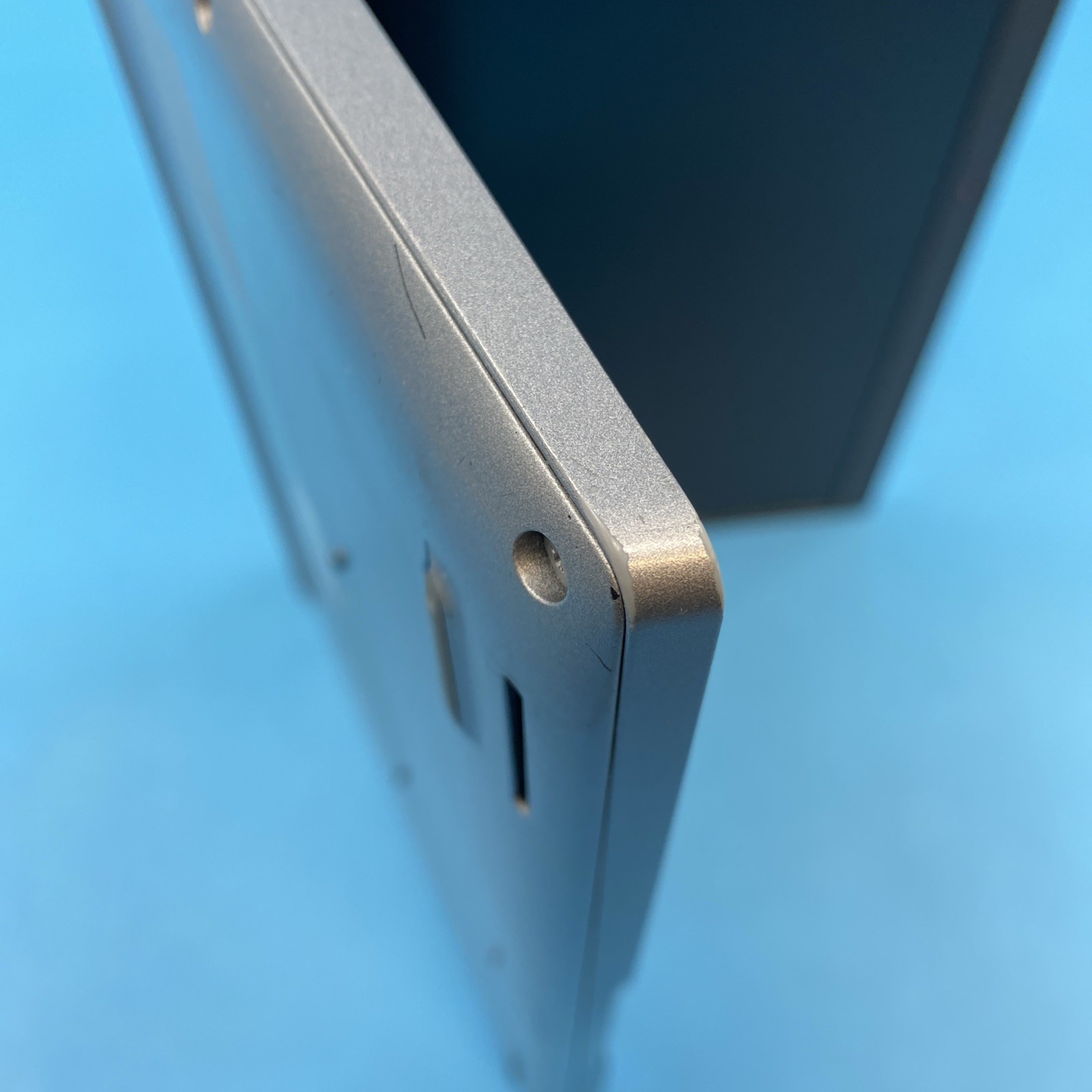 Dell Latitude 5420 | i5-1135G7 | 8GB RAM | 256GB SSD | NO OS | 51% BATT
