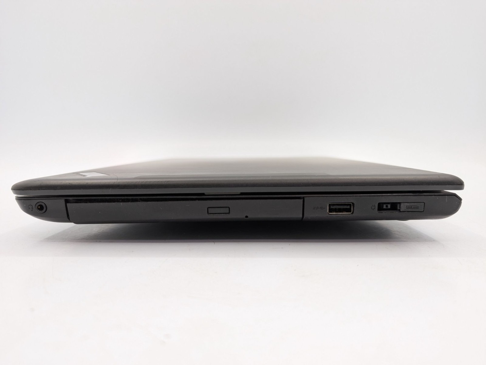 Lenovo ThinkPad E560 15.6″ Display Intel Core i5-6200U 2.30 GHz 4GB RAM Black