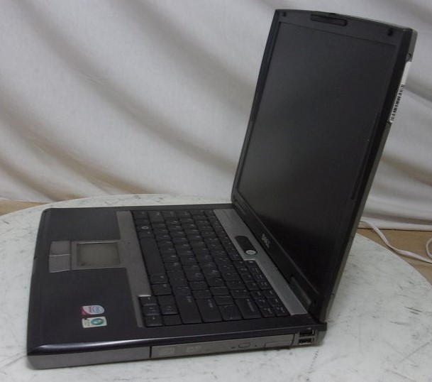 DELL LATITUDE D530 PP17L Laptop Intel CORE2 DUO T7250 2GB SEE NOTES