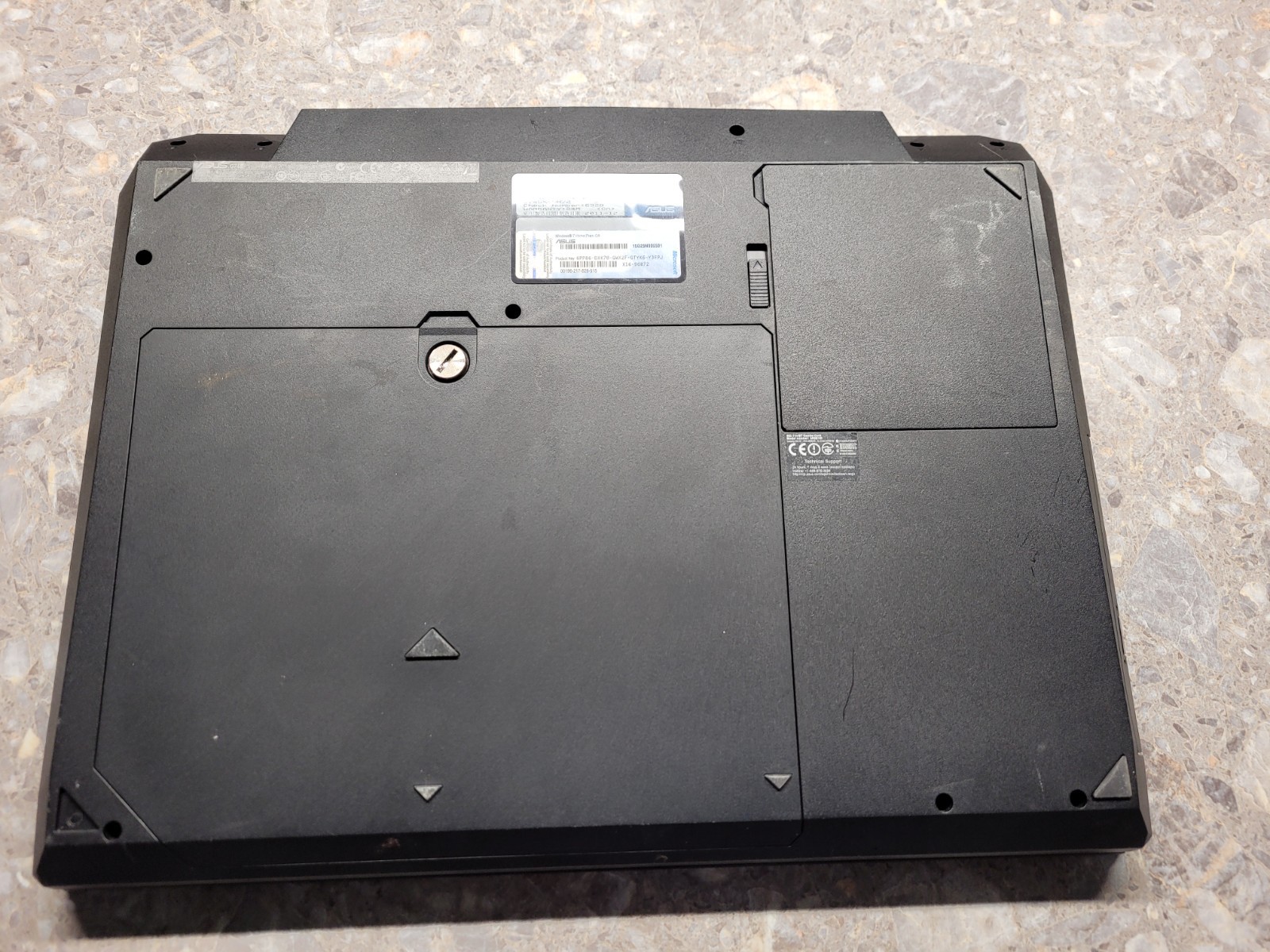 Retro ASUS G74S 17.3″ I7-2670QM NVIDIA GTX 560M 16GB RAM 128GB SSD 700gb HDD