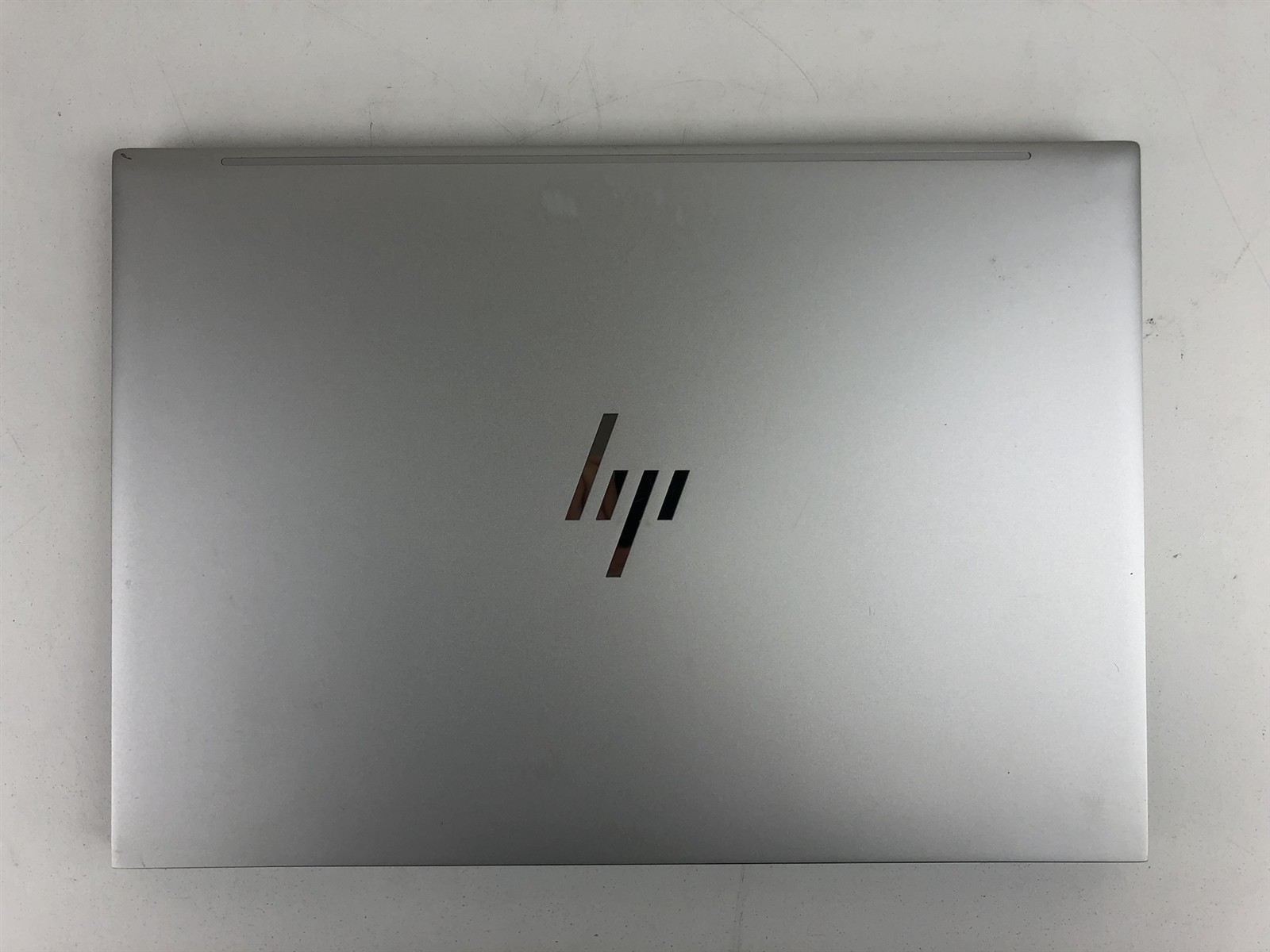 HP EliteBook 865 G10: AMD Ryzen 7 PRO 7840U 3.3GHz – 32GB – 512GB