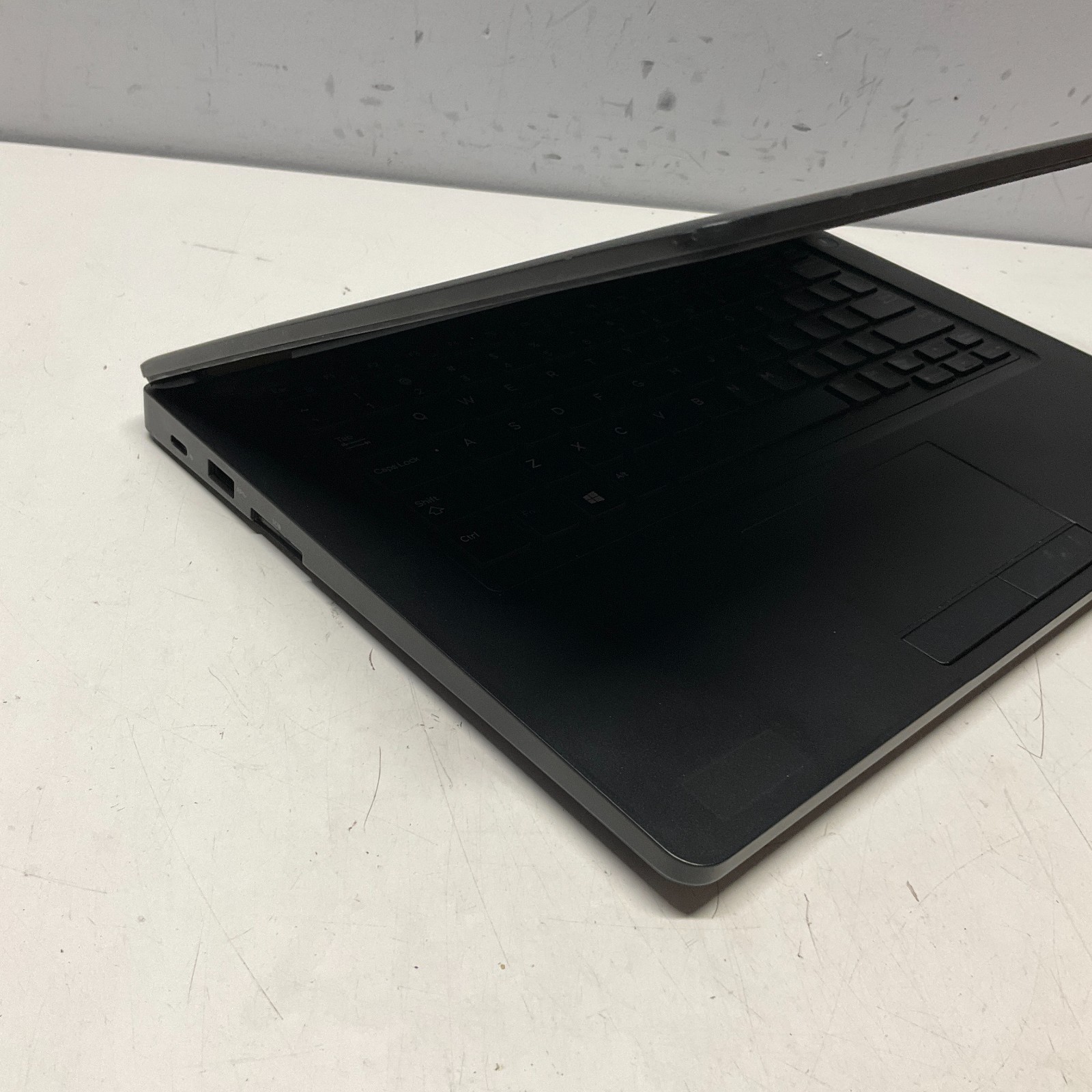 Dell Latitude 5490 14″ Intel i5-8250U 1.60GHz 8GB DDR4 128GB SSD Windows 11 Pro