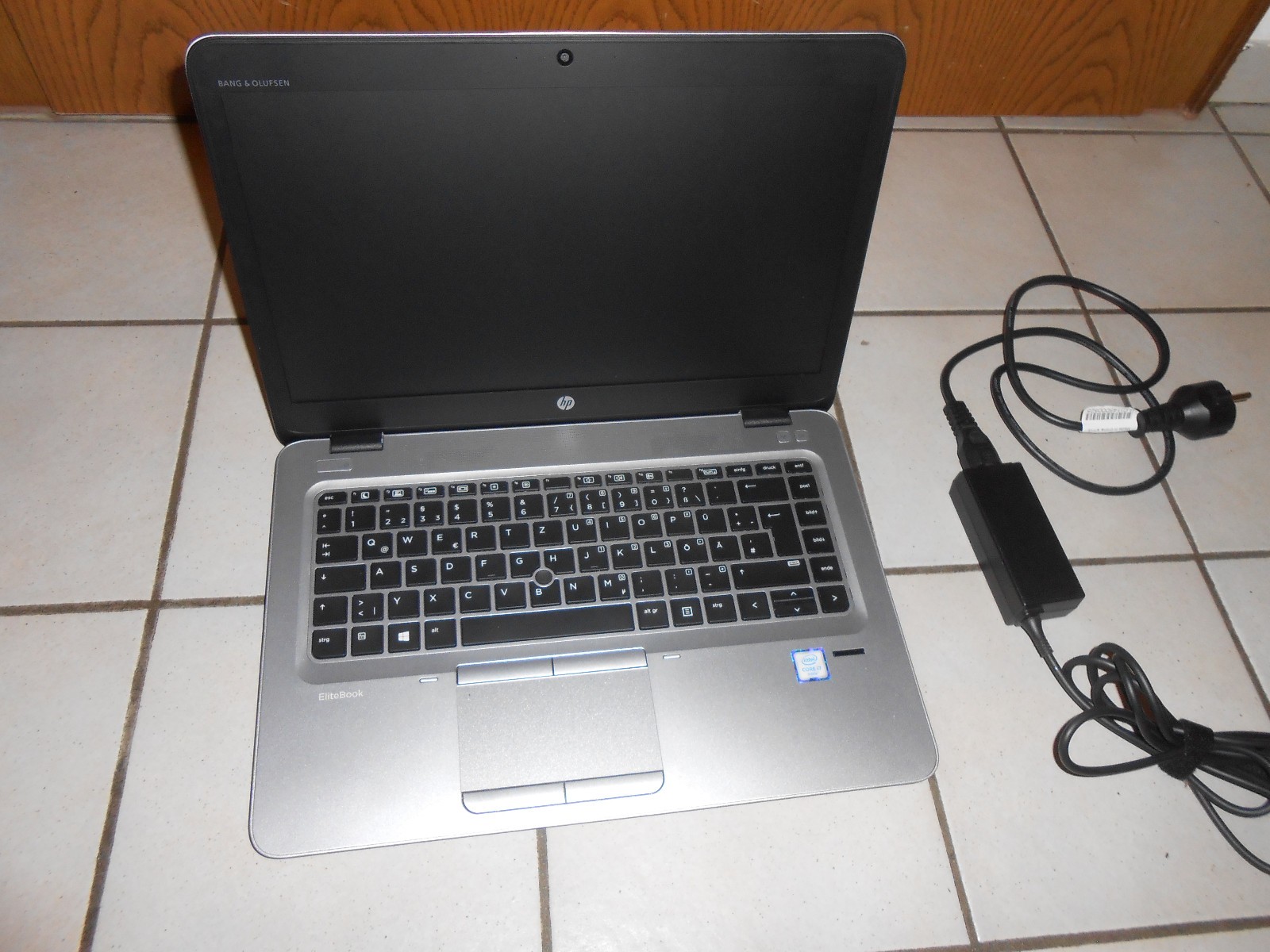HP Elitebook 840 G3 i7-6500U 8GB 256GB 14″ Full HD Linux Mint
