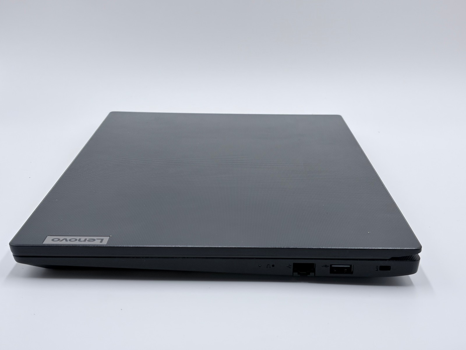 Lenovo V15 G2 IJL Laptop : 32GB RAM; 932 GB harddrive; Win 11 Home