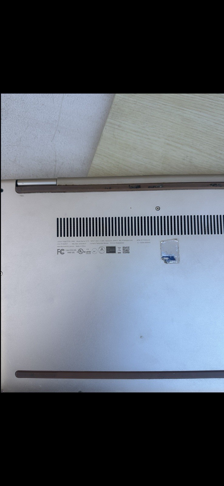 Lenovo Yoga C740-14IML 14″ Intel Laptop Corner Cracked Screen As Is Untested