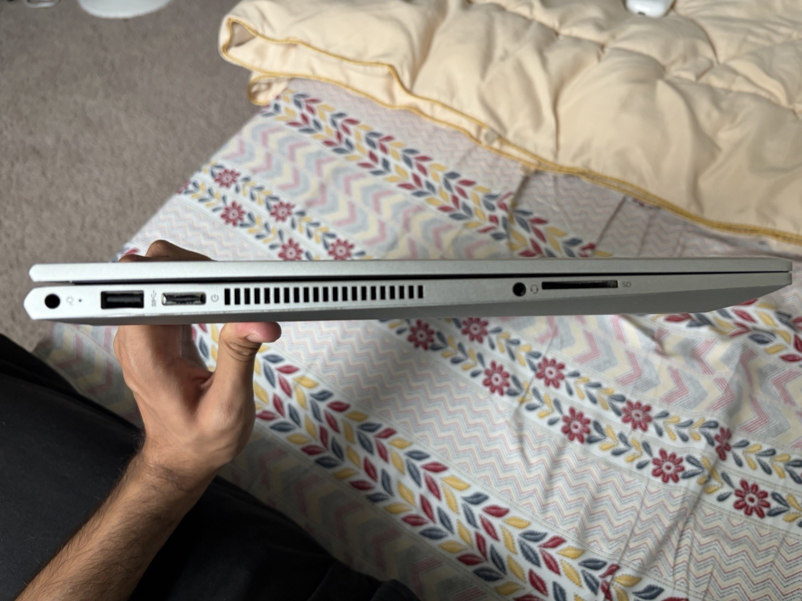 HP Envy x360 15.6″ Intel Core i7 8th Gen 8565u 16GB RAM 512GB SSD NVIDIA Graphic