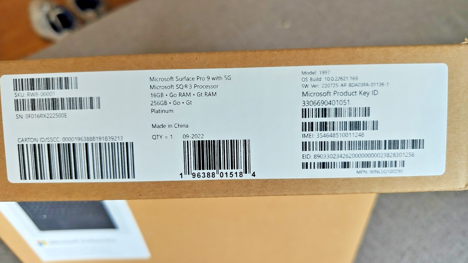 Microsoft Surface Pro 9 5G 16GB 256RAM Includes Signature Keyboard & Slim Pen 2