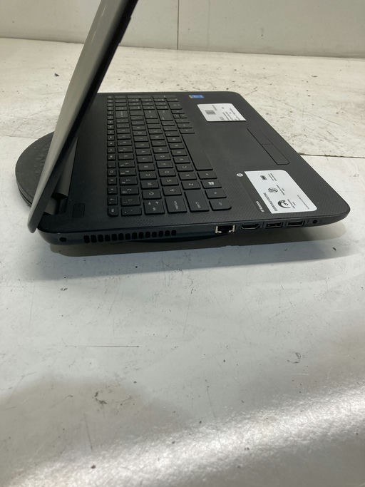 HP 15-AC121DX Intel Core i3-5010 2.10GHz 6GB NO HDD No Batt – FOR PARTS/REPAIR