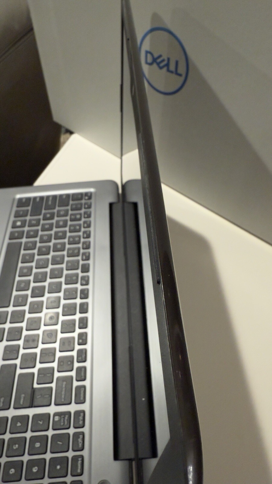 Dell Inspiron 5565 AMD A9 7th Gen. Dell Adapter 45W. No RAM, No HDD See Pictures