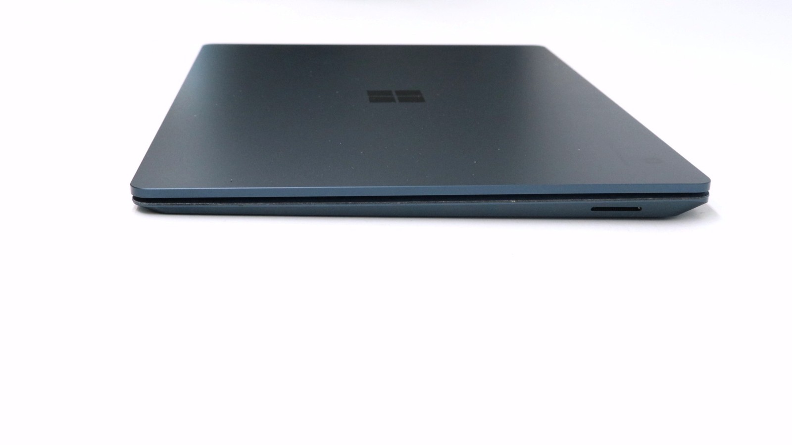 Microsoft Surface Laptop 3 14″ i5-1035g7 16GB 256GB – Very Good