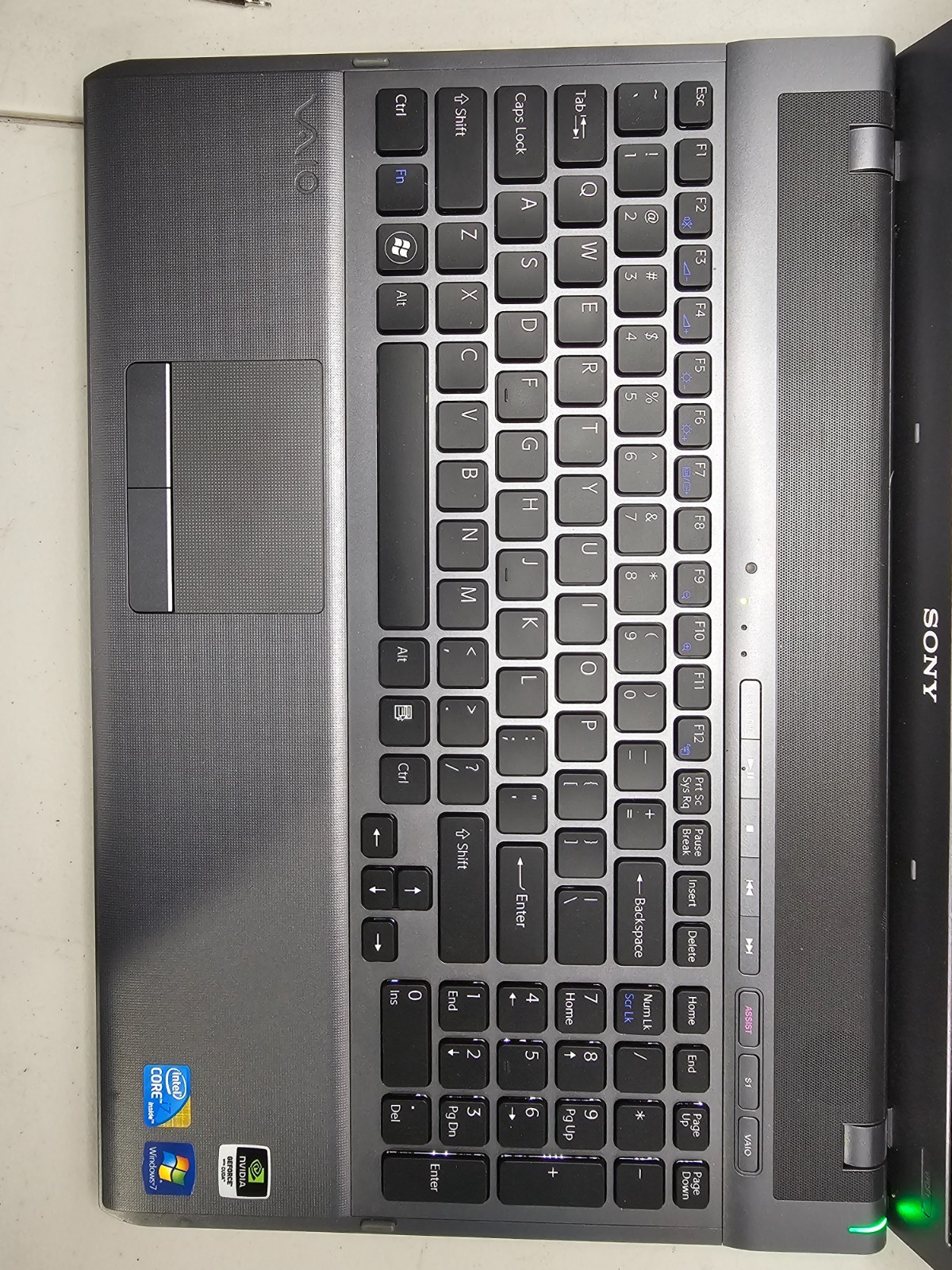 Sony Vaio VPCF136FM i7-740QM 16GB RAM 1TB HDD NVIDIA 425M Win 10 NO AC #04