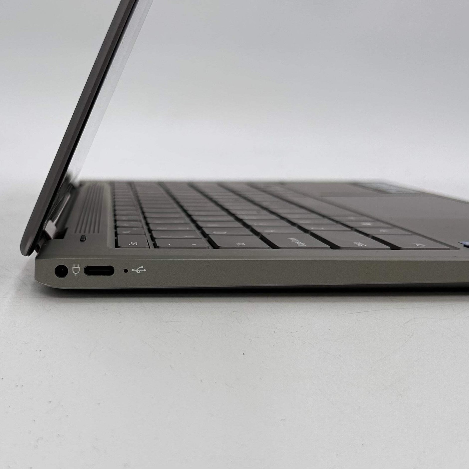 Onn Laptop 100002434 13.3″ i3-8145U 2.1GHz 4GB RAM 128GB SSD