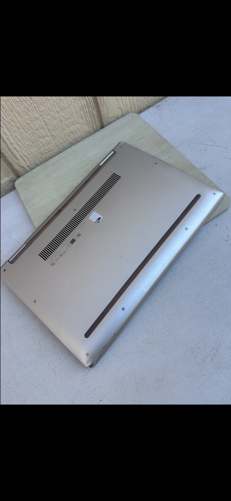 Lenovo Yoga C740-14IML 14″ Intel Laptop Corner Cracked Screen As Is Untested