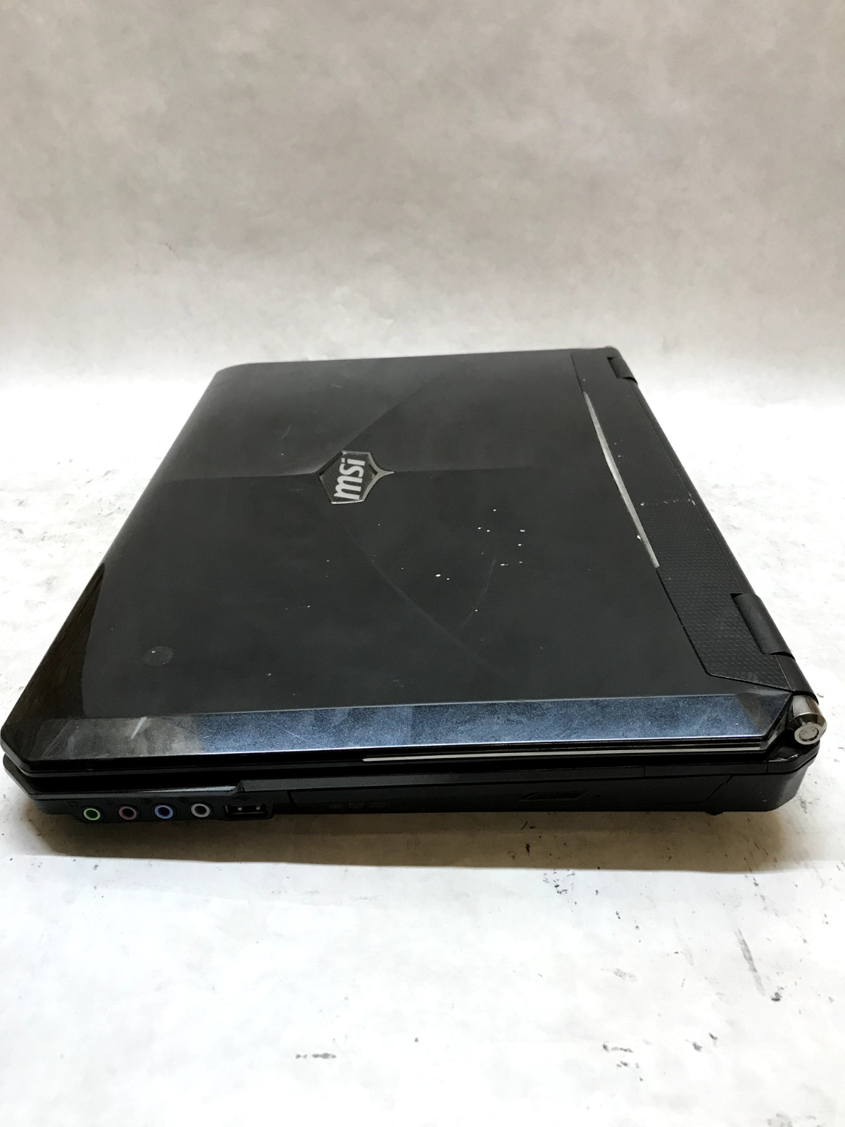 MSI GT683DX(GT683DXR) Intel Core i7-2630QM 2.0GHz 4GB RAM GTX570M POWER DEAD -DW