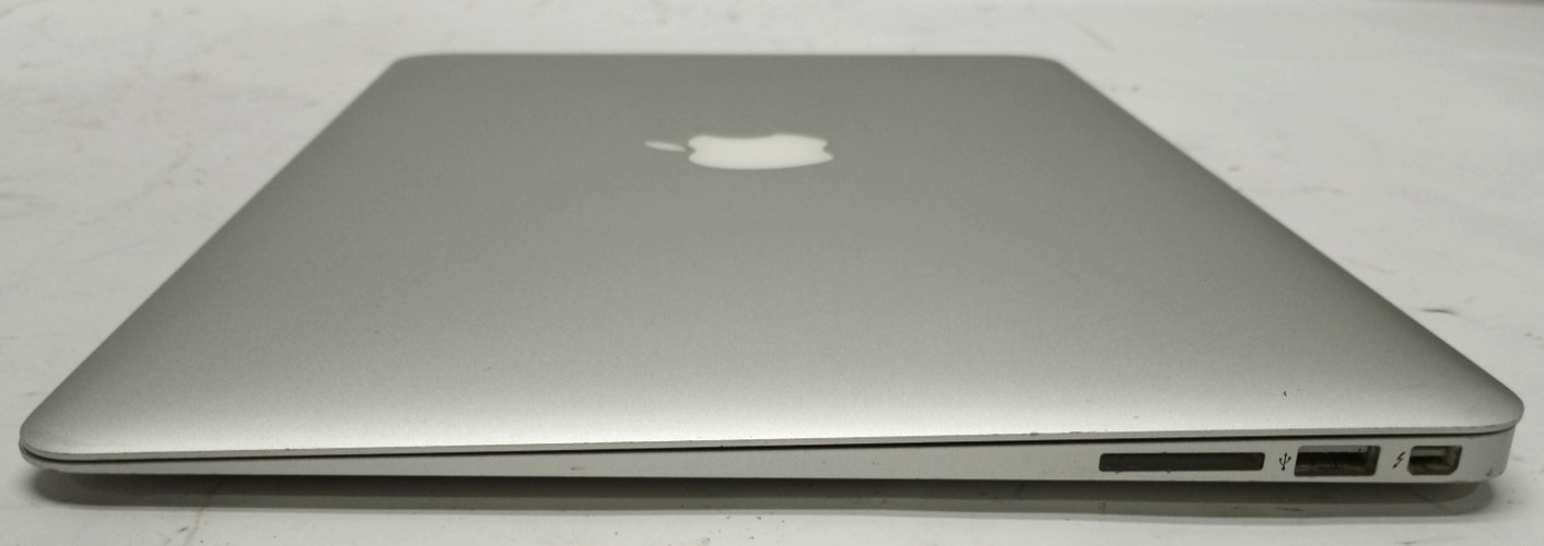Apple MacBook Air A1466 13.3″ i5-5350u@1.80 8GB/256GB M.2 macOS Big Sur MC735*!