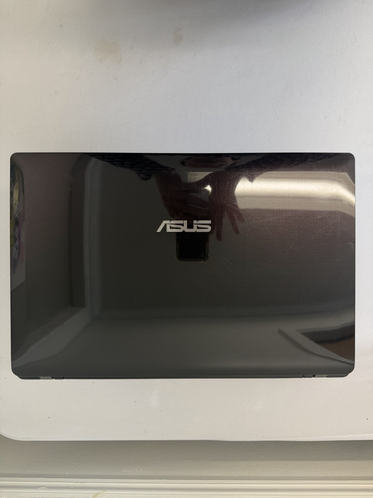 Asus A53U Laptop – Good Screen – AMD E-350 – Read Des