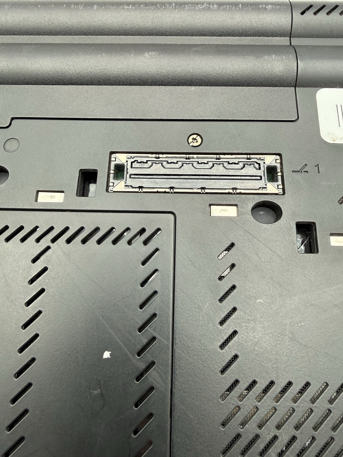 Lenovo ThinkPad T430s 14″ Core i5-3320 2.6GHz NON WORKING NO CORD PARTS