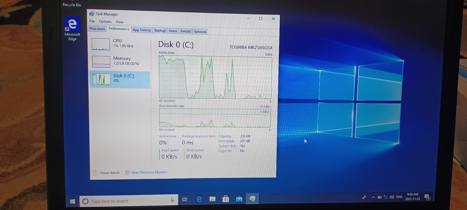 TOSHIBA Satellite Pro 15.6″ Intel Core i3-380M 4GB DDR3 250 GB HDD Windows 10