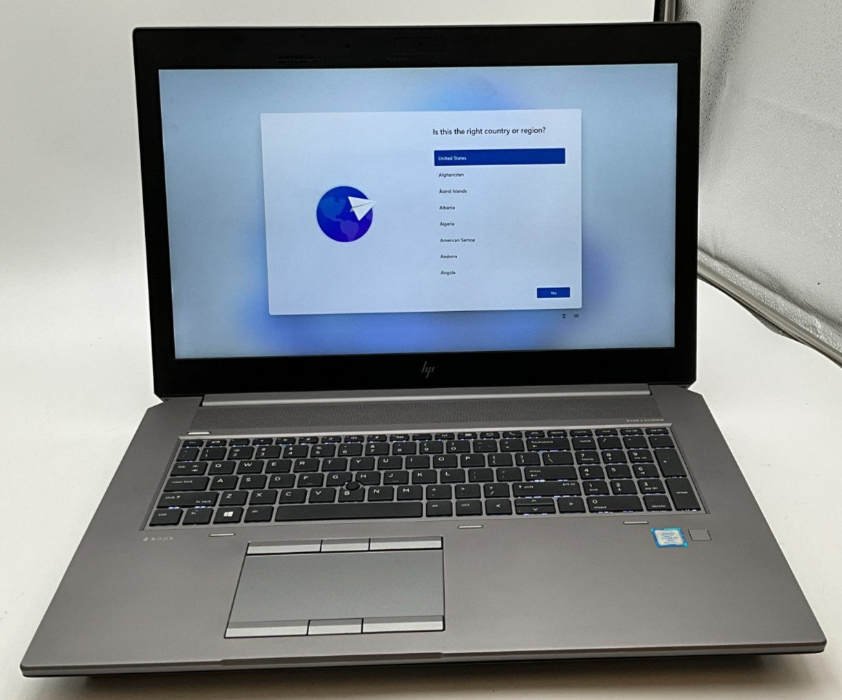 HP ZBook 17 G5 5JQ94US i7-8850H 2.60g 32GB 1tb/512 Win11 laptop 5CD9165YXT