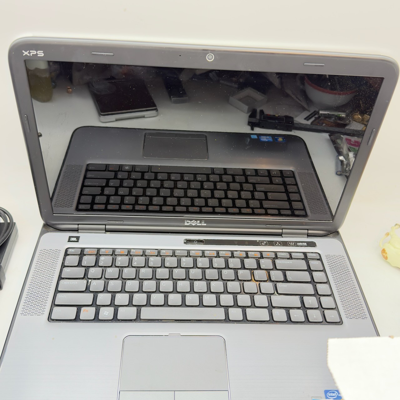 DELL 15 XPS L502X 15.6” HD i3-2310M 4GB 750GB GT 525M No OS BIOS Works + Charger