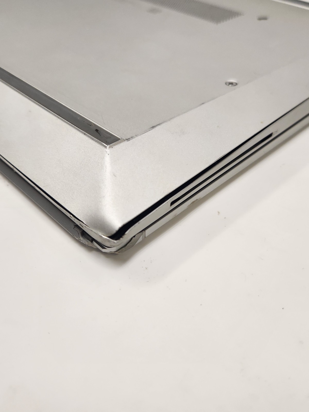 HP EliteBook 840 G8 14″ FHD i5-1145G7 2.60GHz 16GB 512GB SSD W11P – READ