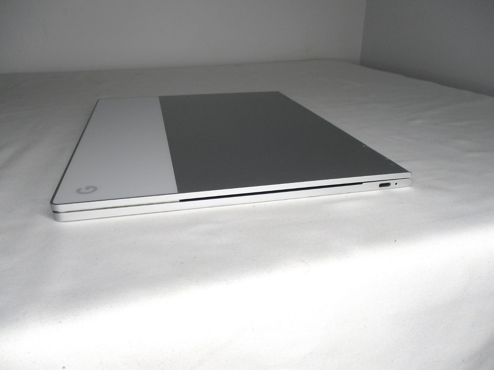 Google Pixelbook C0A Chrome 12.3″ TouchScreen i7-7Y75 1.3Ghz 16GB 512GB – READ