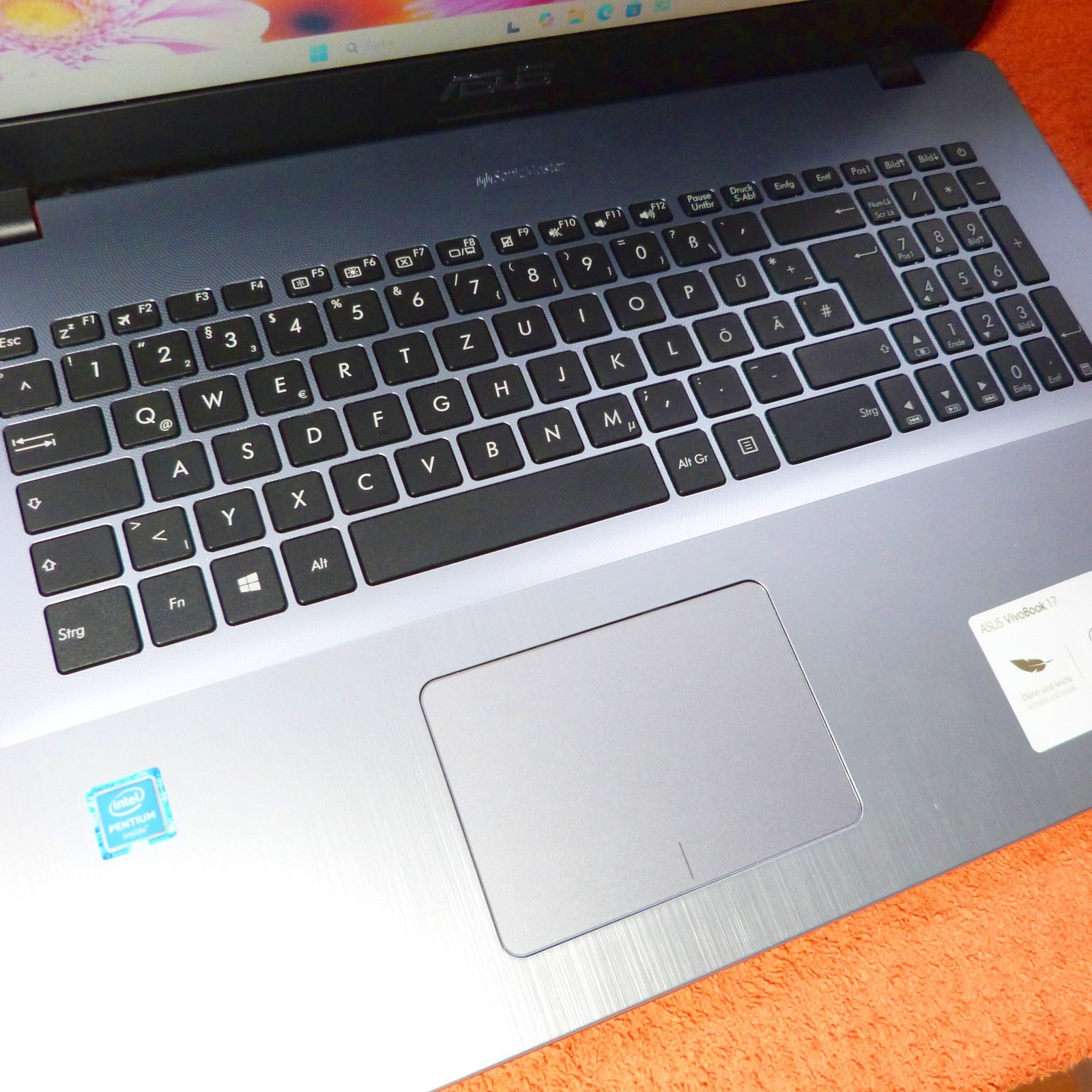 XXL LOT Asus F705 Vivo UltraBook 17″ HDPLUS l SSD Windows 11 l USBC HDMI
