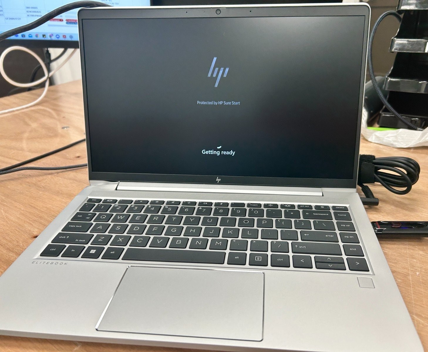 HP EliteBook 645 G7 Ryzen 3 5425U 8GB 256GB 14″FHD Wty, Bent/Dented (READ)