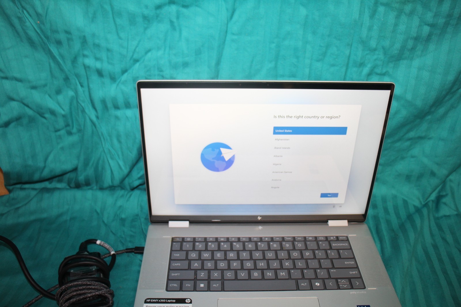 HP ENVY x360 2-in-1 16-ac0023dx 16” Touch Laptop Ultra 7 155U 16GB DDR5 1TB SSD