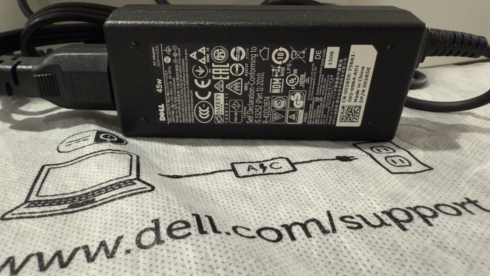 Dell Inspiron 5565 AMD A9 7th Gen. Dell Adapter 45W. No RAM, No HDD See Pictures