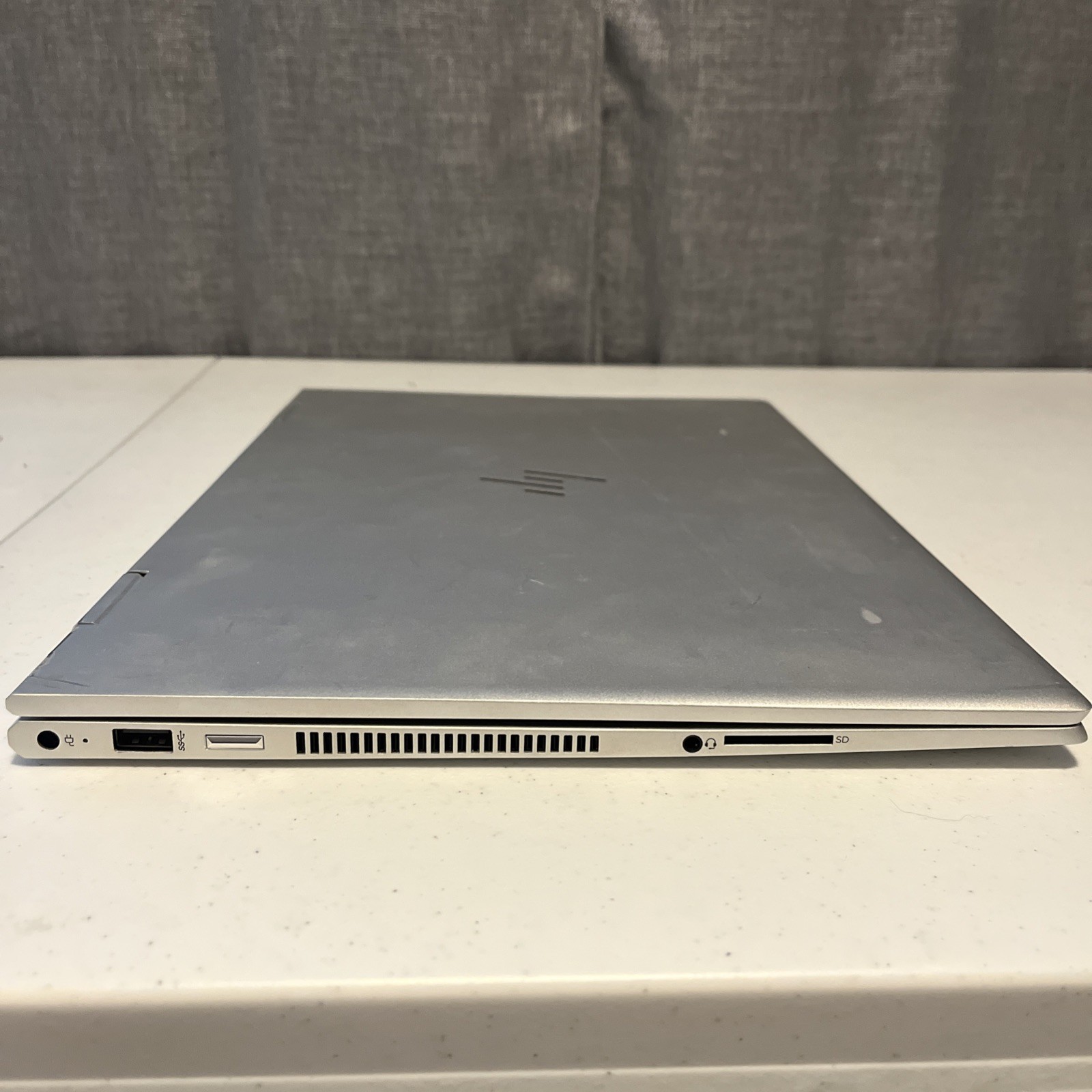 HP Envy x360 15m-dr1xxx 15.6″ Intel Core i7-10510U 8GB RAM No Drive No OS