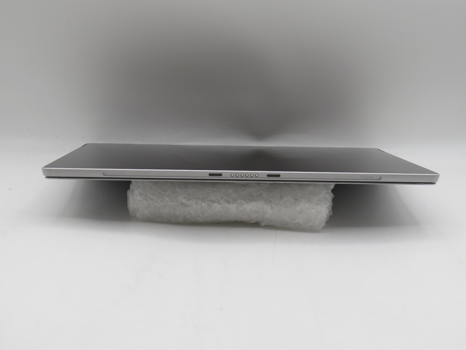 Microsoft Surface Pro 5 1796 | M3-7Y30 | 4GB RAM | 128GB SSD | No OS / AC