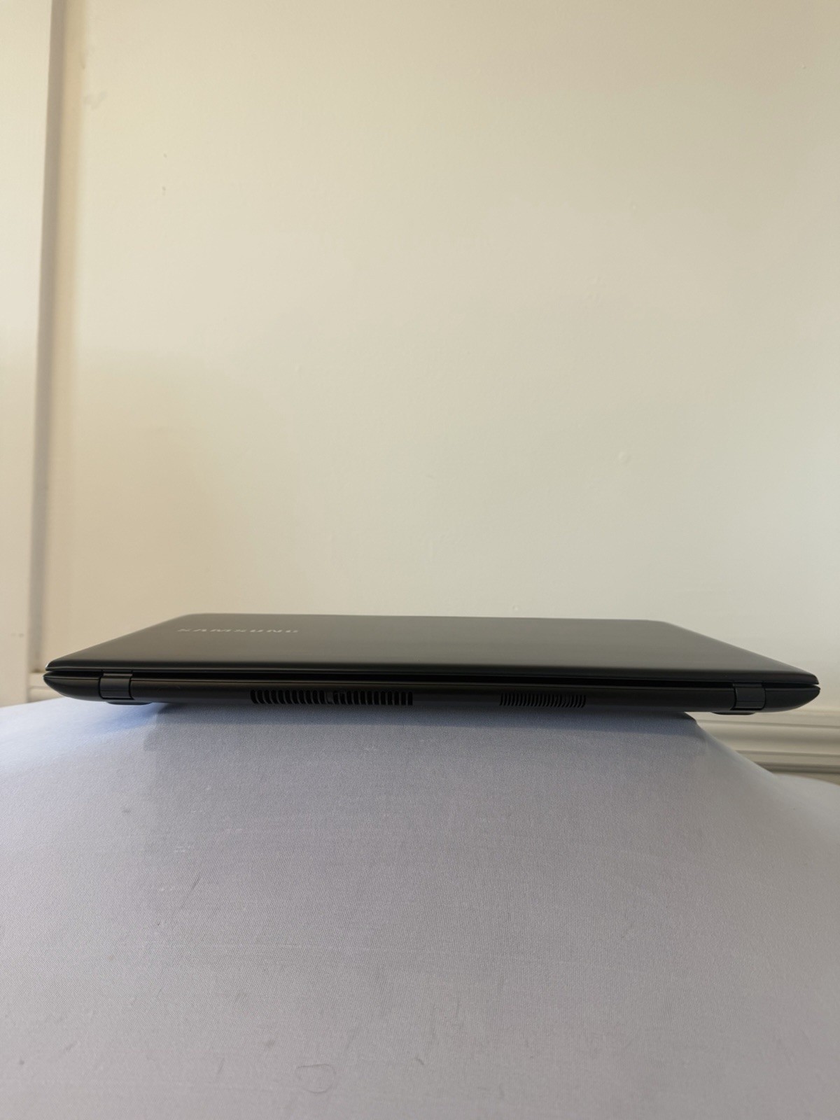 Samsung NP470RSE Laptop – Good Screen – Intel i7-3537U – RAM 8GB – Read Des