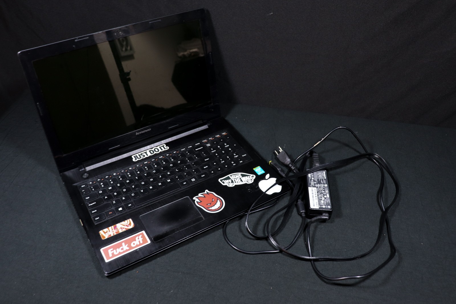 Used, great conditions laptop lenovo. 1TB-Windows 10-8GBRAM-Comes with charger