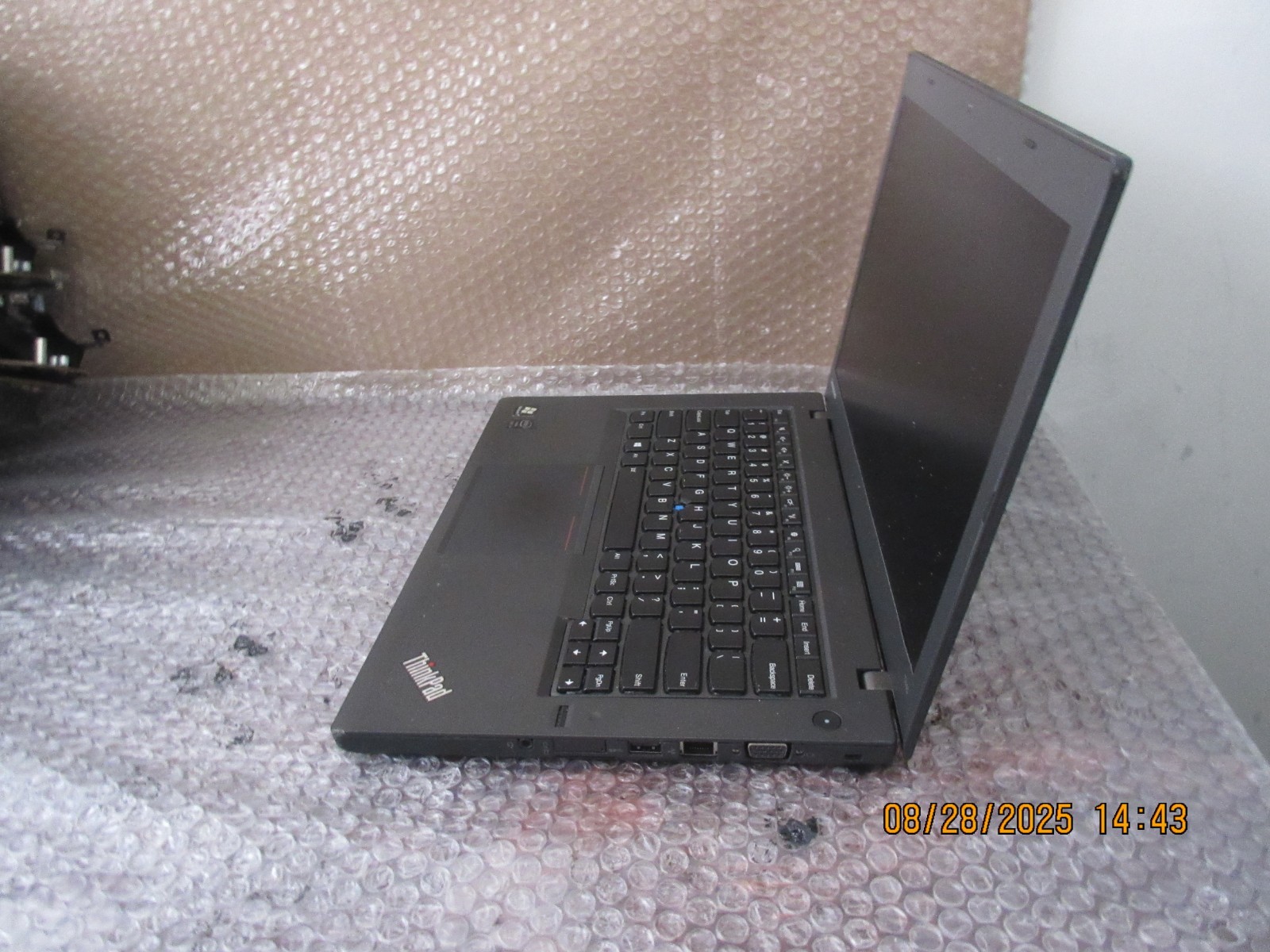 LENOVO THINKPAD T440 Core i3-4 @ 1.90GHZ 4GB RAM *NO BATTERY NO OS*
