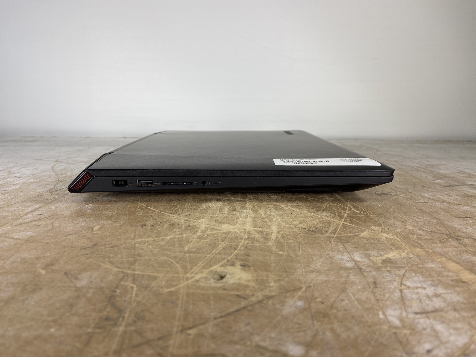 LENOVO Y700-15ISK i7-6700HQ @ 2.60GHz, 8GB RAM, NO HDD/OS