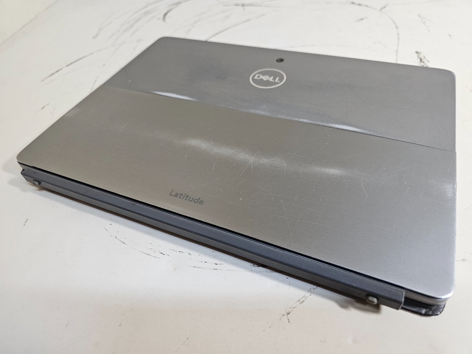 Dell Latitude 7210 Tablet Laptop – 1.8GHz i7-10610U 16GB 256GB 12.3″ Touchscreen